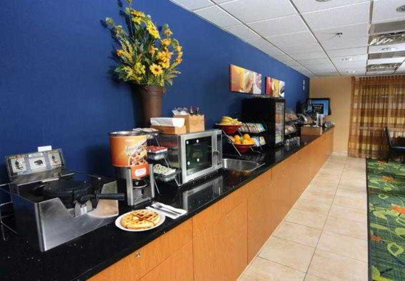 Hometowne Studios By Red Roof East Lansing - Okemos Restaurant foto